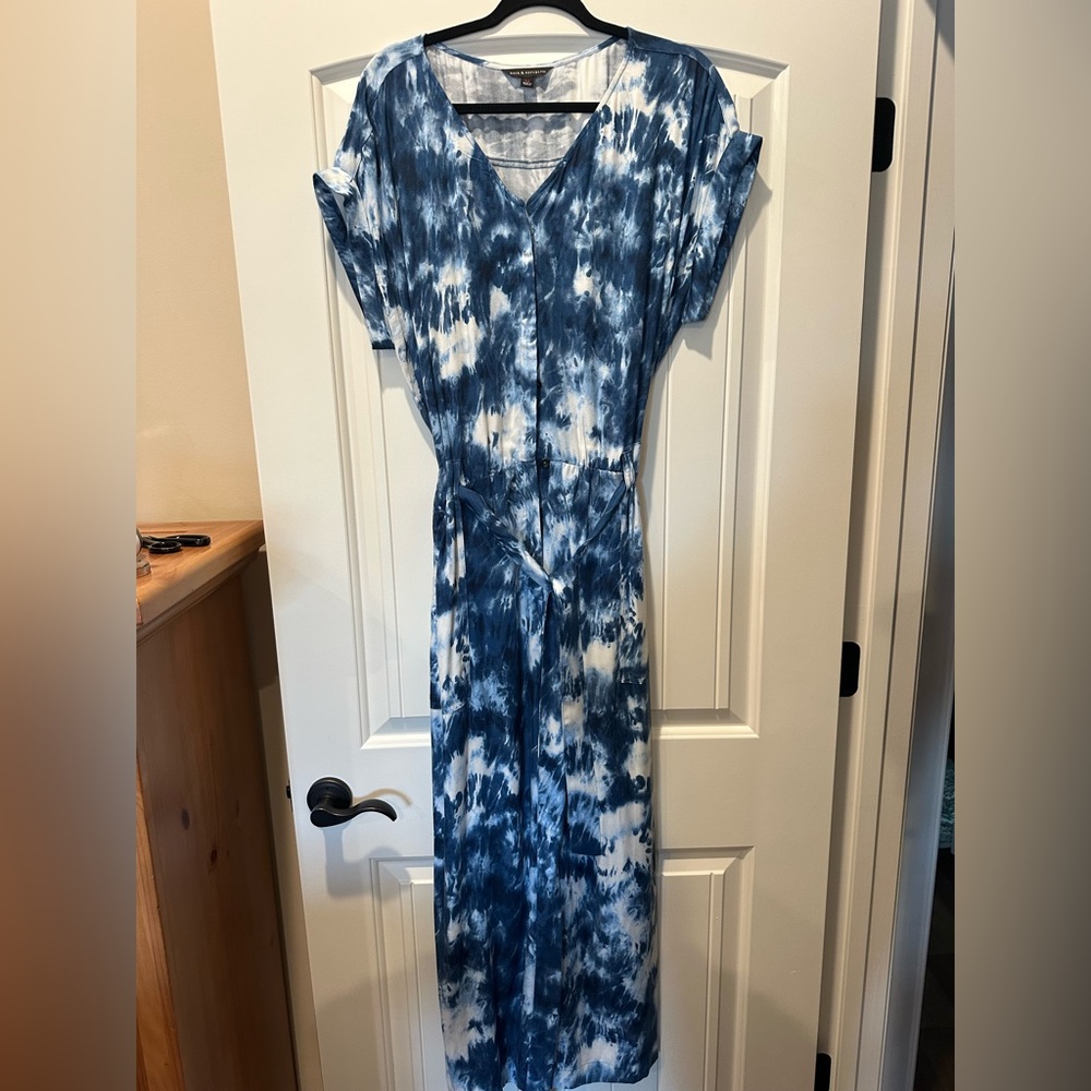 Rock & Republic Blue & WhiteTie-Dye Belted Jumpsuit. Size X-Large.